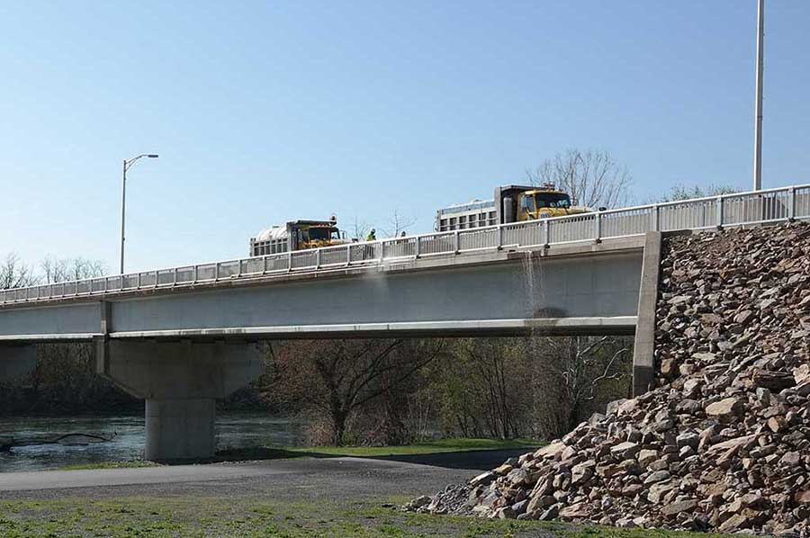 Route 35 bridge cleaning, Juniata County